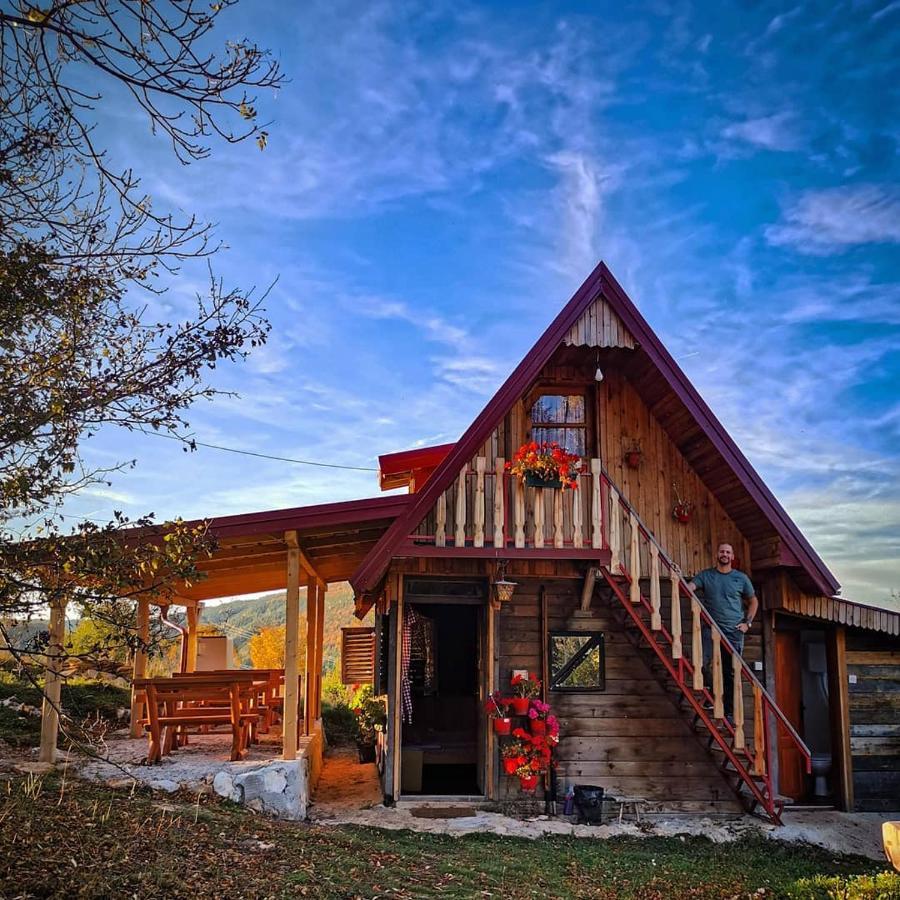 Log Cabin Uvac Nova Varos Exterior photo