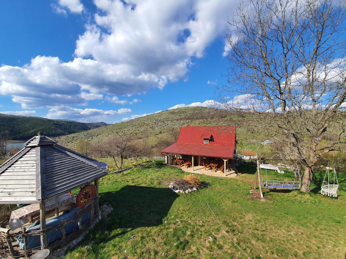 Log Cabin Uvac Nova Varos Exterior photo