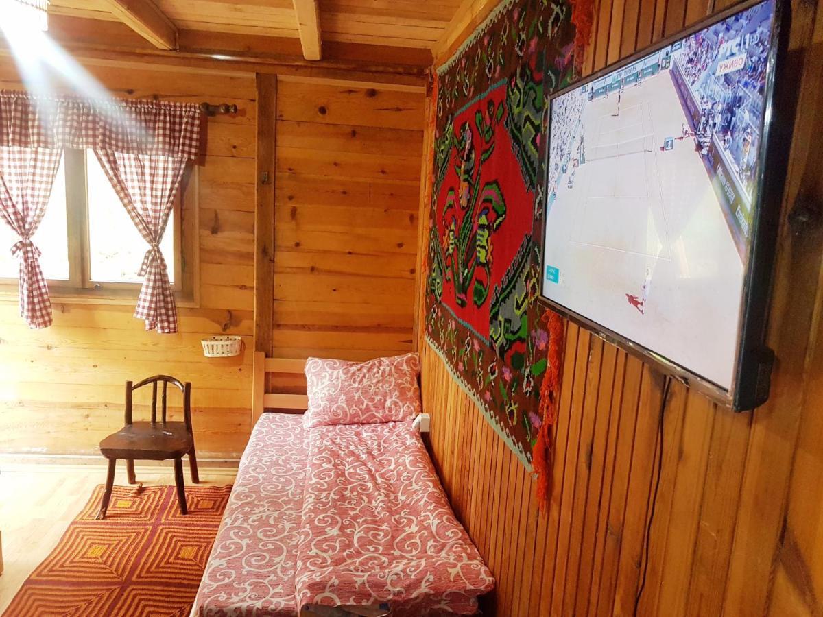 Log Cabin Uvac Nova Varos Exterior photo